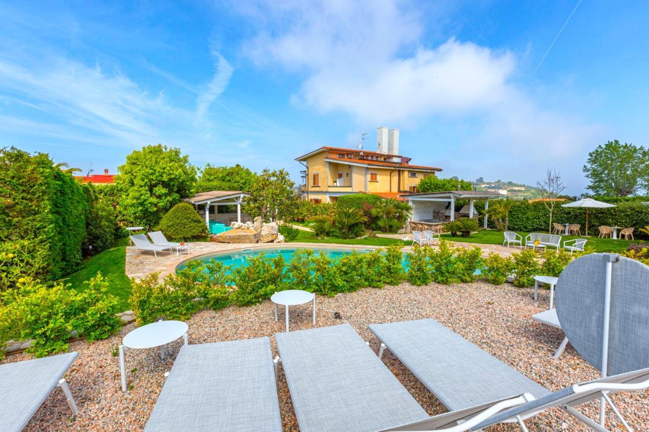 Amore Rentals - Resort Ravenna - Villa Cavaliere ماسّا لوبْرينسِ المظهر الخارجي الصورة